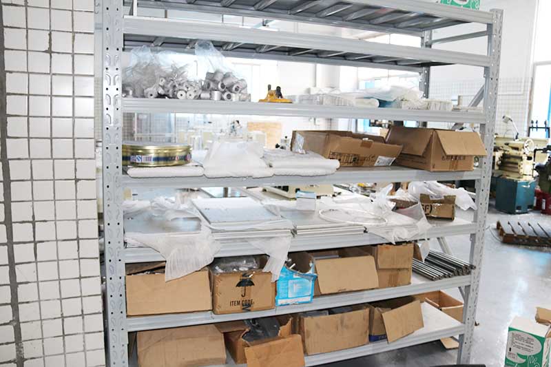 試驗箱機加半產品區