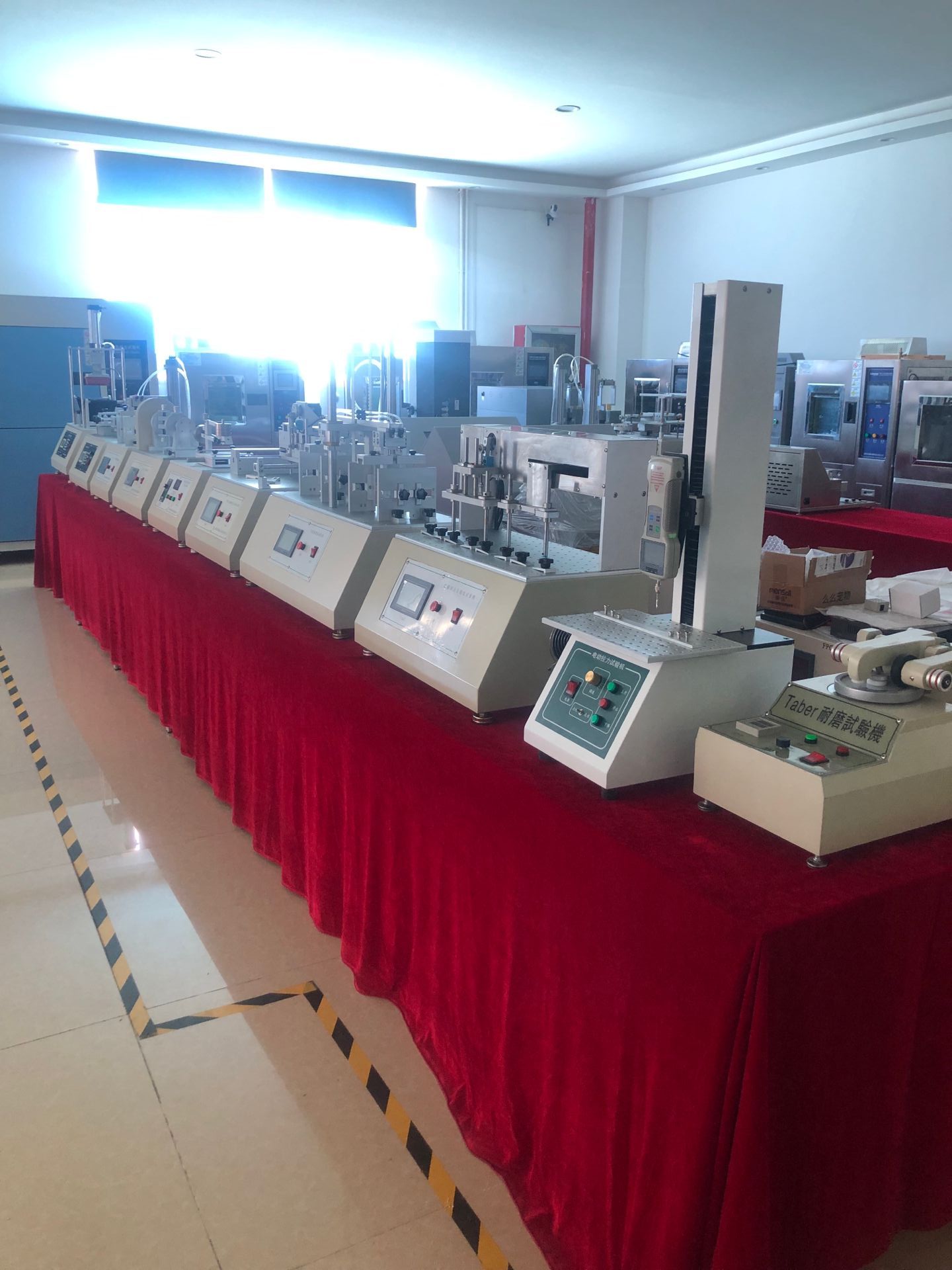 瑞泰爾試驗箱廠家展廳